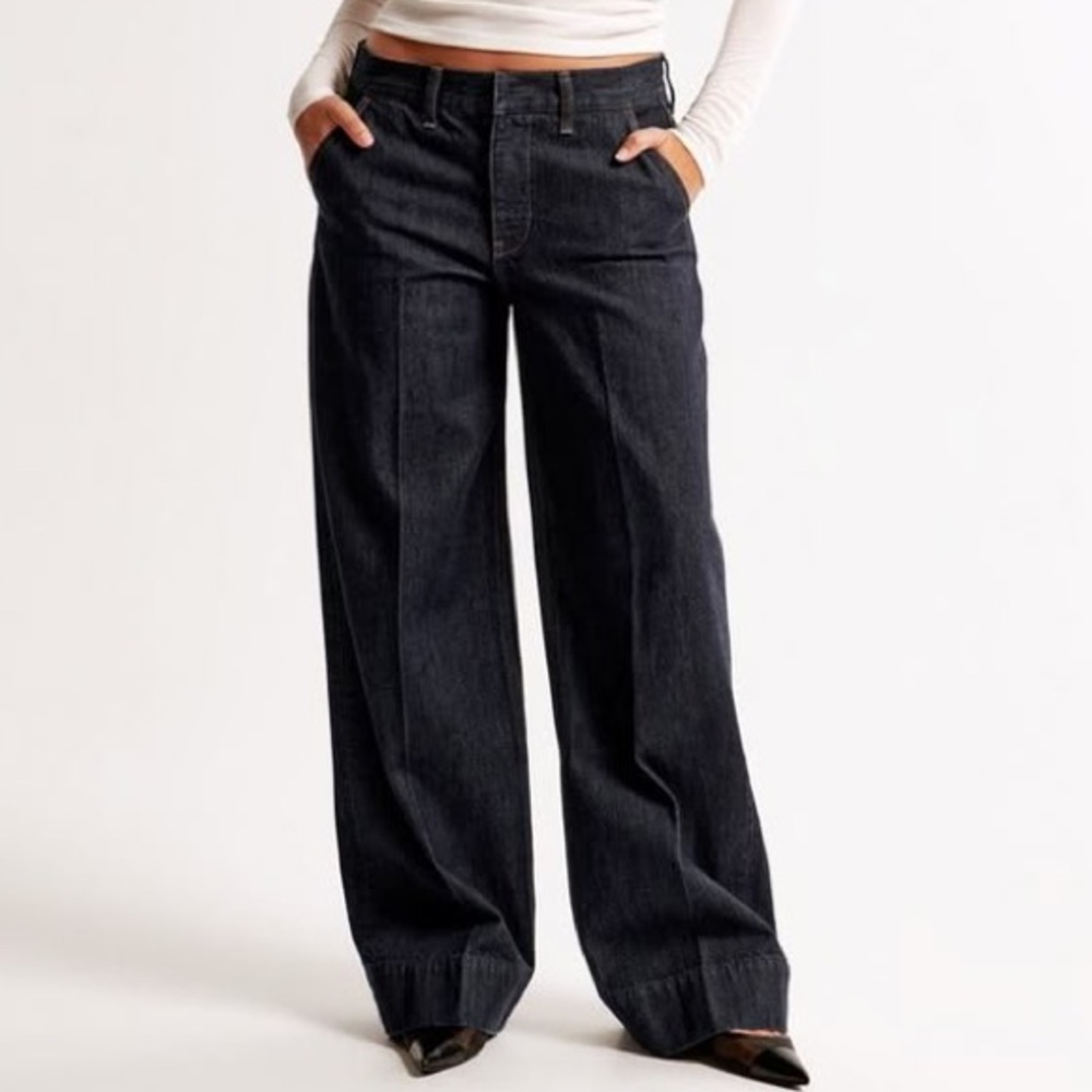 NWOT Curve Love Low Rise Ultra Loose Trouser Jean - Abercrombie & Fitch (28/6L)
